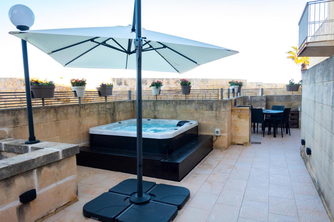 Harbour Views Duplex Maisonette With Jacuzzi Hot Tub Villa Mgarr Exterior foto