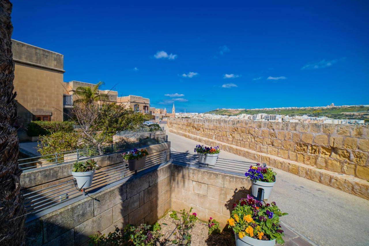 Harbour Views Duplex Maisonette With Jacuzzi Hot Tub Villa Mgarr Exterior foto